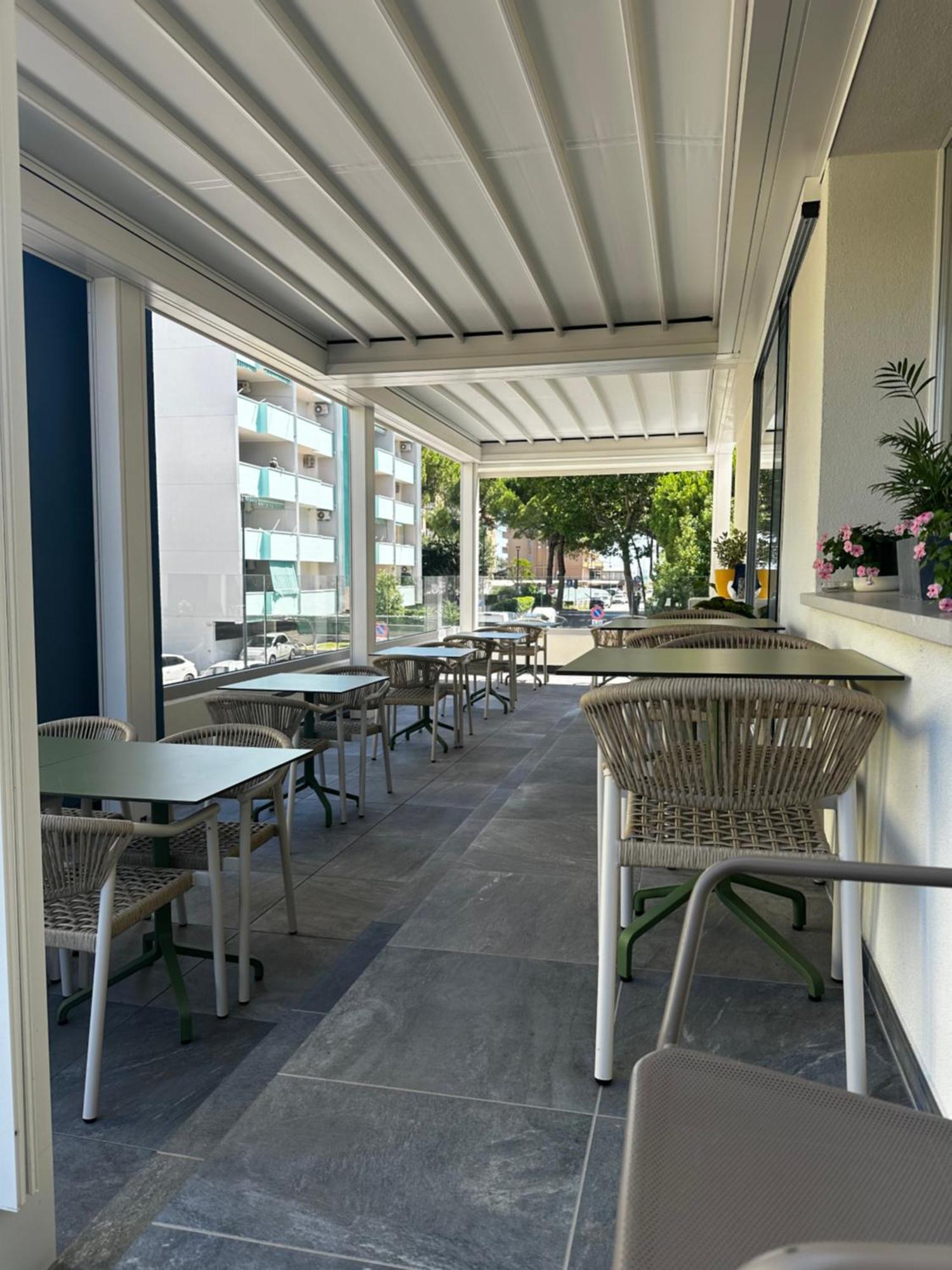 Lilium Maris Hotel *